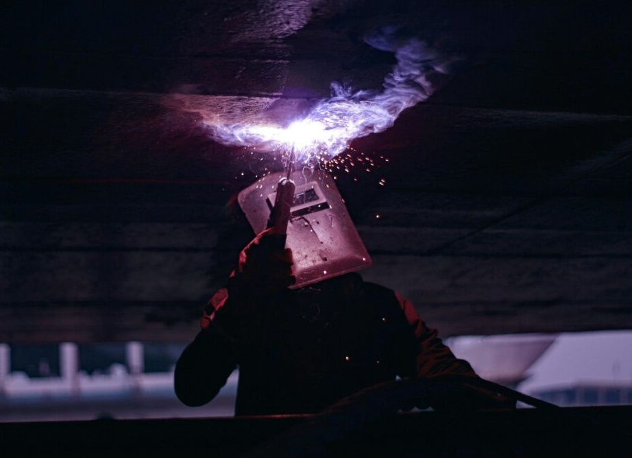 Плюсы и минусы металлических каркасов